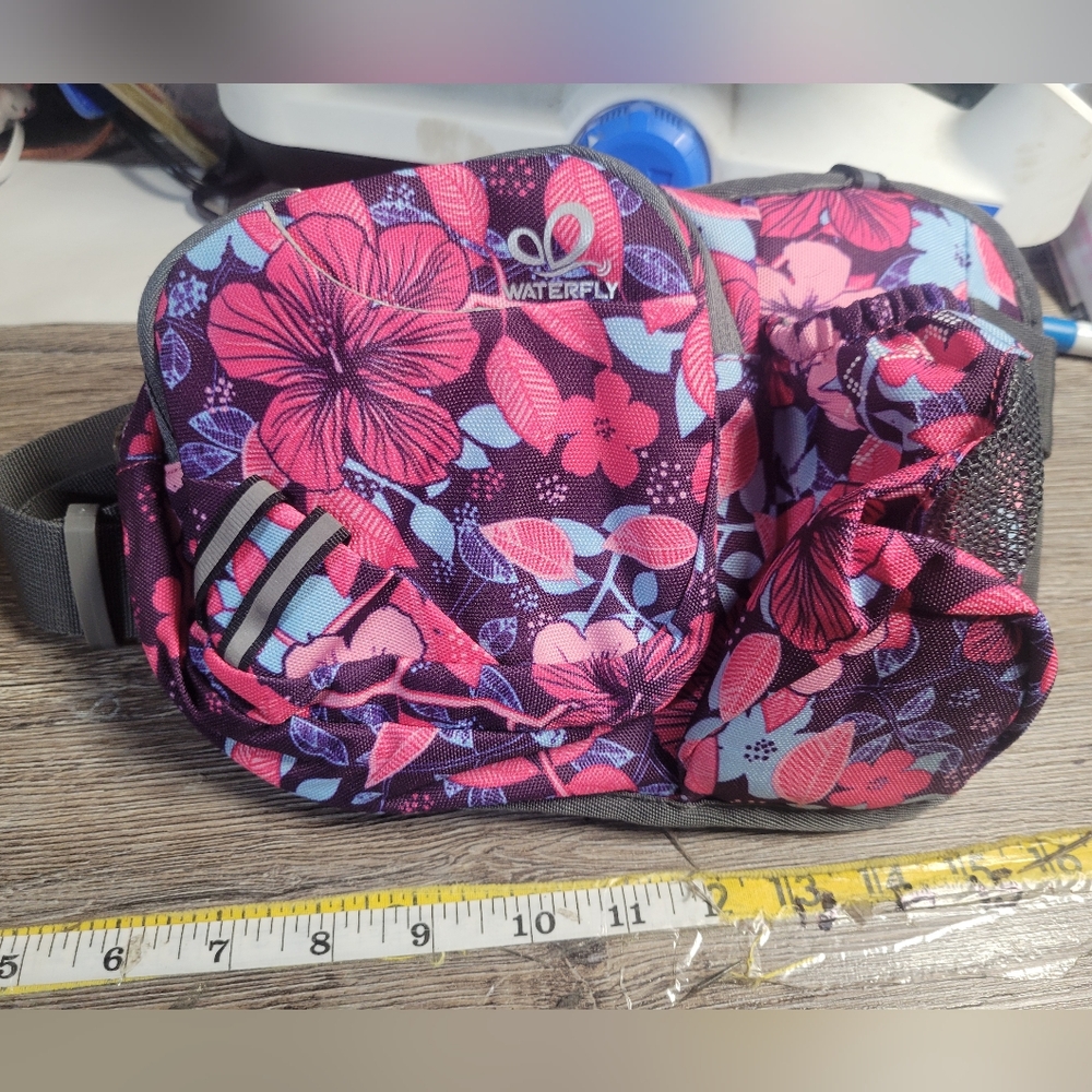 Waterfly‎ NWT Floral Waist Bag NEW
